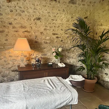 Le Clos Des Songes Bed & Breakfast *