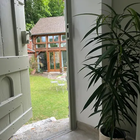 Le Clos Des Songes Bed & Breakfast 3*